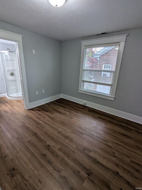 Tiny photo for 300 E Taylor Street, Kokomo, IN 46901 (MLS # 202519651)