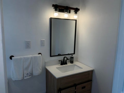 Tiny photo for 237 Guam Avenue, Mishawaka, IN 46545 (MLS # 202635019)