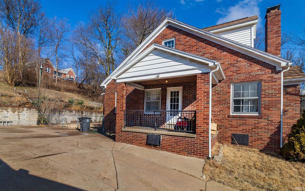 Photo of 1814 Buchanan Road, Evansville, IN 47720 (MLS # 202606254)