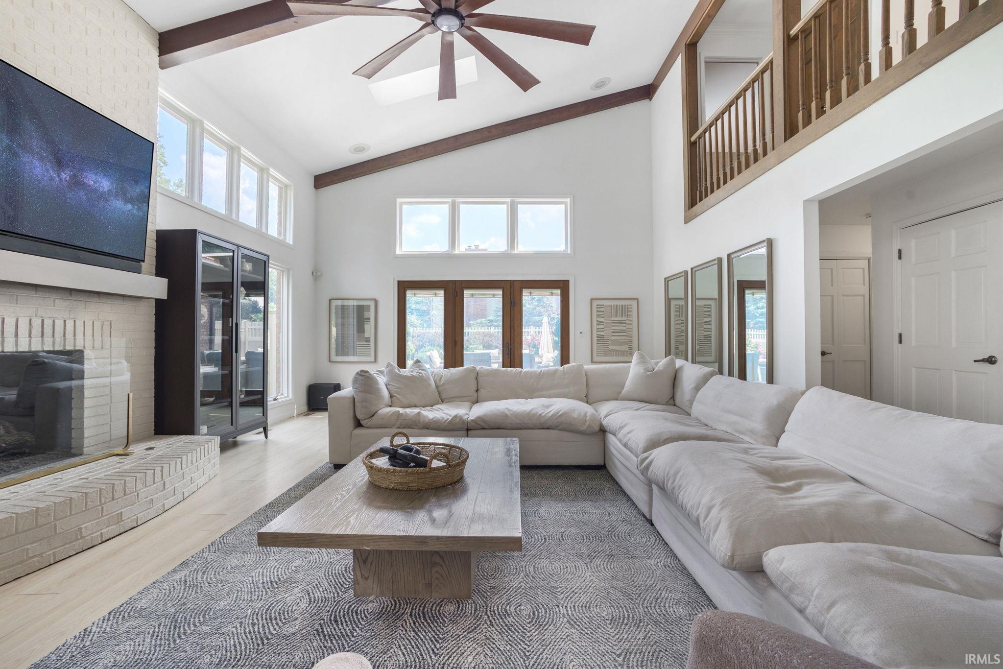 Elkhart, Indiana 46517, United States, 4 Bedrooms Bedrooms, ,5 BathroomsBathrooms,Residential,Pending,187620