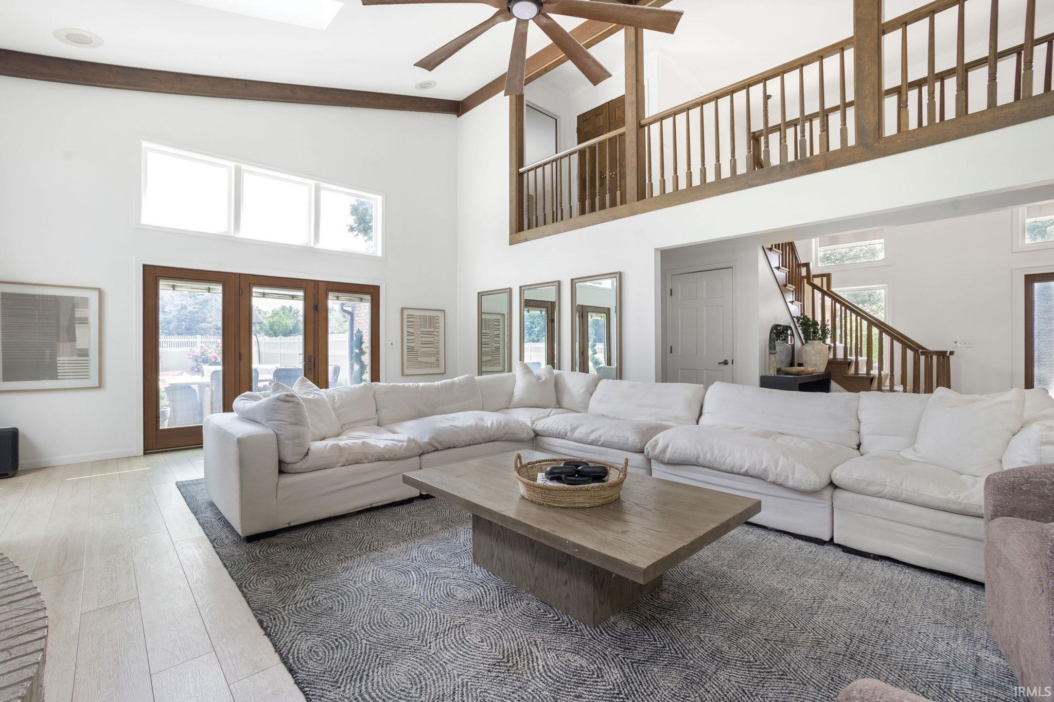 Elkhart, Indiana 46517, United States, 4 Bedrooms Bedrooms, ,5 BathroomsBathrooms,Residential,Pending,187620