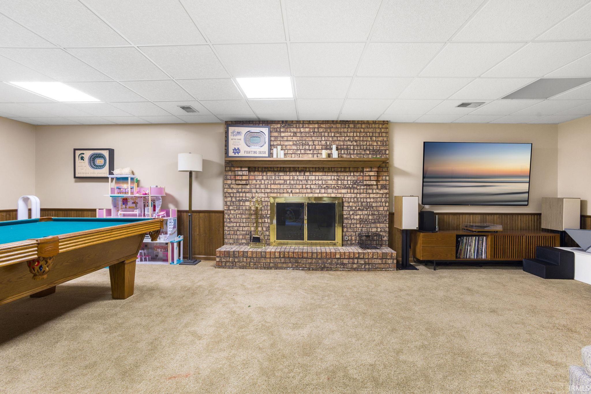 Elkhart, Indiana 46517, United States, 4 Bedrooms Bedrooms, ,5 BathroomsBathrooms,Residential,Pending,187620