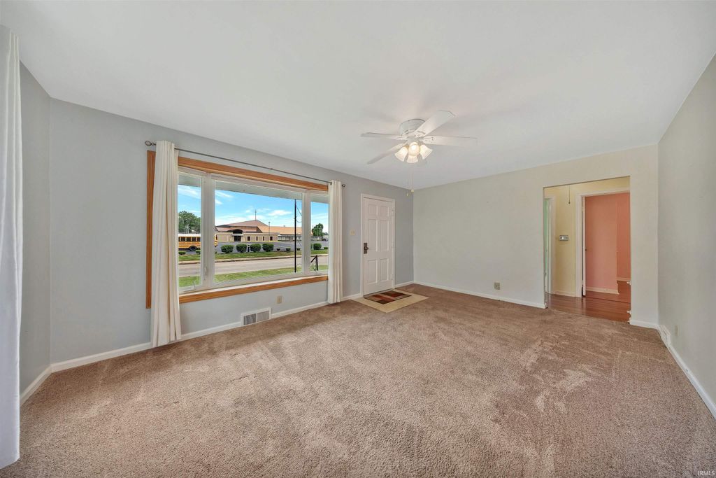 Photo of 535 S Congress Avenue, Evansville, IN 47714 (MLS # 202616103)