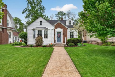 Photo of 2537 E Broadway, Logansport, IN 46947 (MLS # 202615431)