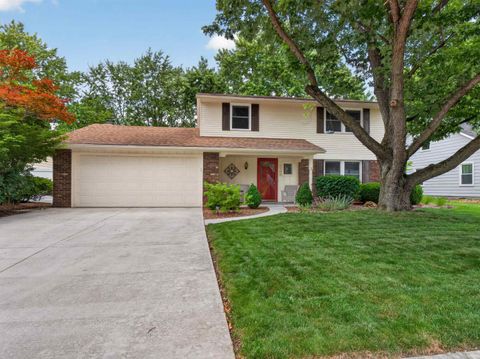 Photo of 4720 Ottawa Drive, Fort Wayne, IN 46835 (MLS # 202624661)