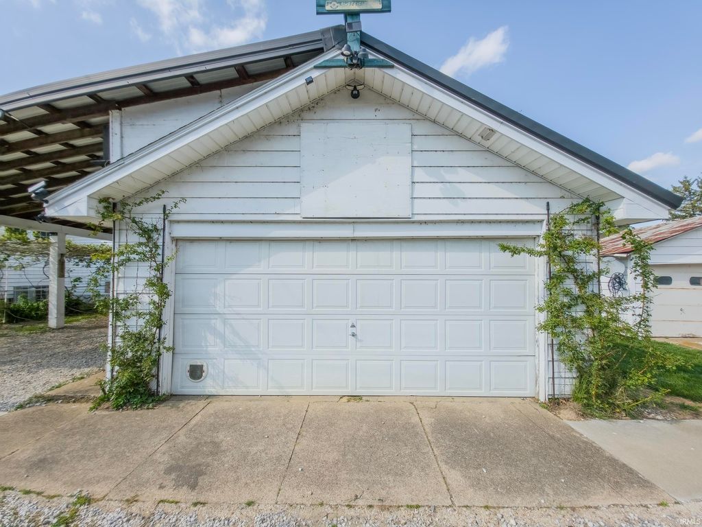 Photo of 107 S 6th Street, St. Francisville, IL 62460 (MLS # 202613175)