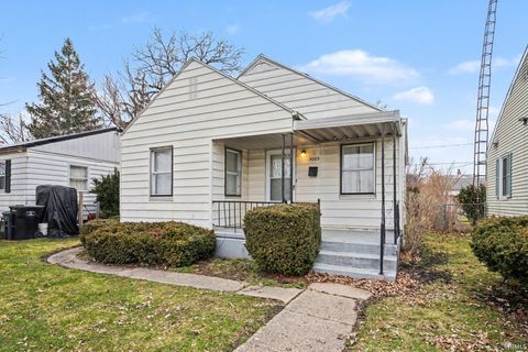 Photo of 3005 Frederickson Street, South Bend, IN 46628 (MLS # 202613969)