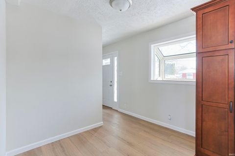 Tiny photo for 1132 Manchester Drive, South Bend, IN 46615 (MLS # 202604439)