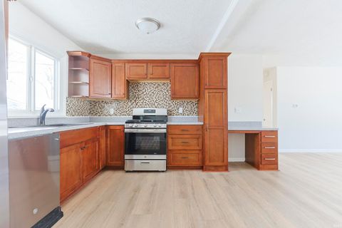 Tiny photo for 1132 Manchester Drive, South Bend, IN 46615 (MLS # 202604439)