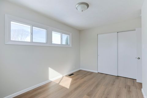 Tiny photo for 1132 Manchester Drive, South Bend, IN 46615 (MLS # 202604439)