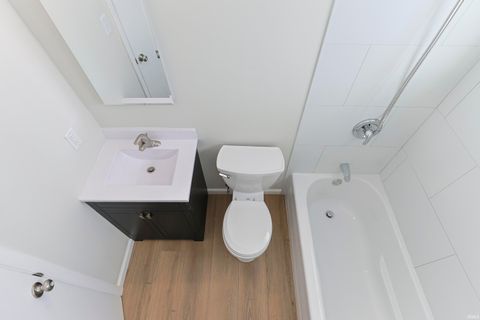 Tiny photo for 1132 Manchester Drive, South Bend, IN 46615 (MLS # 202604439)