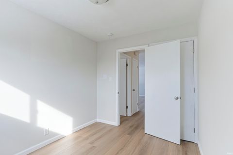 Tiny photo for 1132 Manchester Drive, South Bend, IN 46615 (MLS # 202604439)