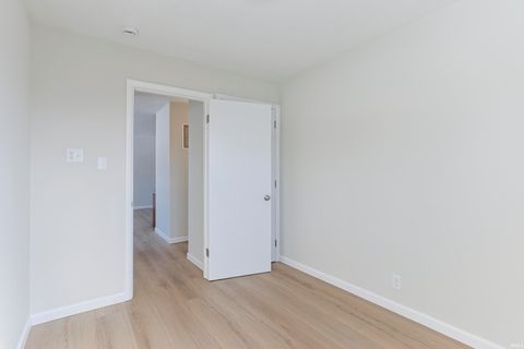 Tiny photo for 1132 Manchester Drive, South Bend, IN 46615 (MLS # 202604439)