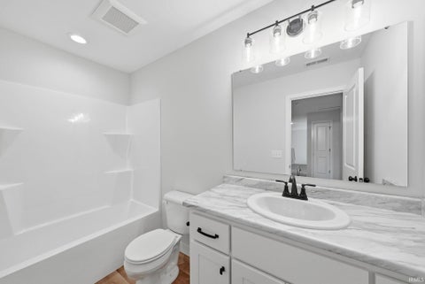 Tiny photo for 13332 Halen Hill Court, Fort Wayne, IN 46818 (MLS # 202633030)