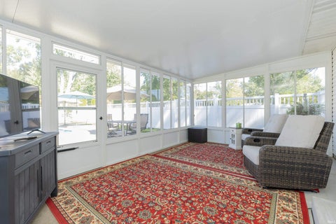 Tiny photo for 1324 Rosemarie Avenue, Evansville, IN 47715 (MLS # 202642101)