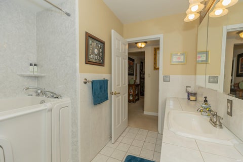 Tiny photo for 1324 Rosemarie Avenue, Evansville, IN 47715 (MLS # 202642101)