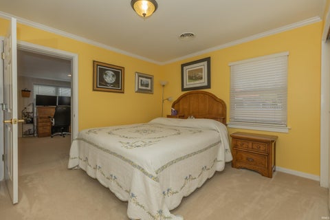 Tiny photo for 1324 Rosemarie Avenue, Evansville, IN 47715 (MLS # 202642101)