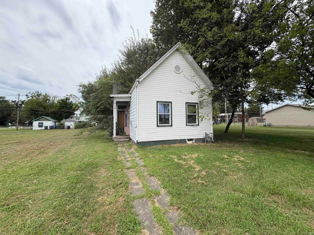 Photo of 713 S Governor Street, Evansville, IN 47713 (MLS # 202637451)
