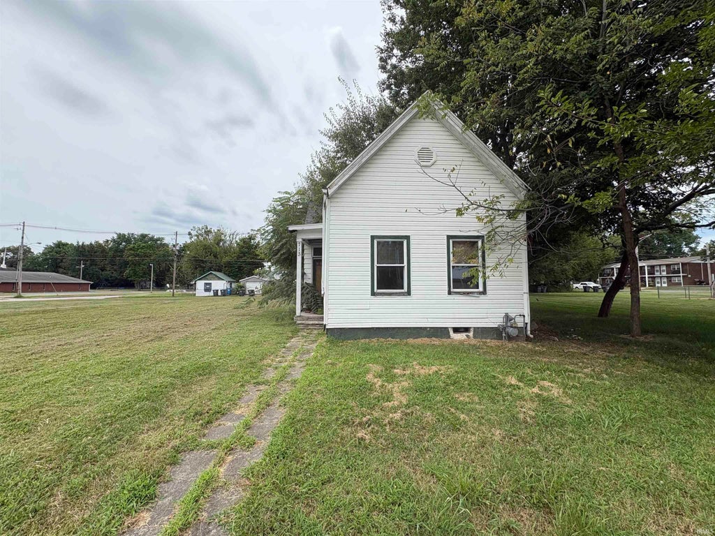 Photo of 713 S Governor Street, Evansville, IN 47713 (MLS # 202637451)