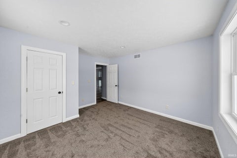 Tiny photo for 11102 N Dogleg Dr E Dr, Syracuse, IN 46567 (MLS # 202604148)