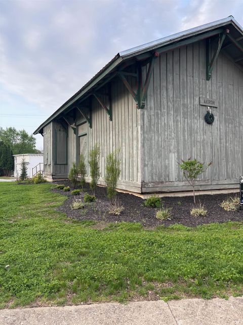 Tiny photo for 103 W Rochester Street, Akron, IN 46910 (MLS # 202615356)