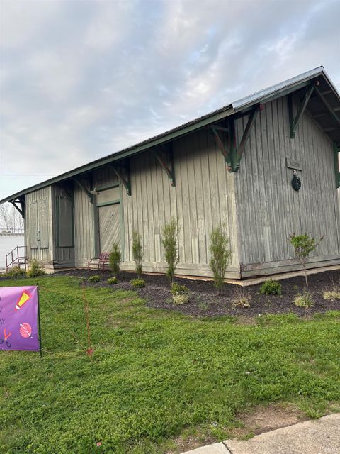 Tiny photo for 103 W Rochester Street, Akron, IN 46910 (MLS # 202615356)