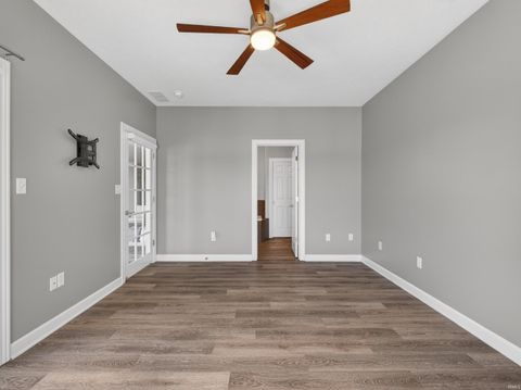 Tiny photo for 8732 E Smith Drive #E3, Syracuse, IN 46567 (MLS # 202618714)