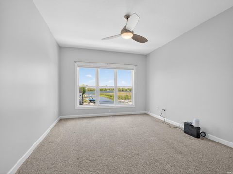 Tiny photo for 8732 E Smith Drive #E3, Syracuse, IN 46567 (MLS # 202618714)