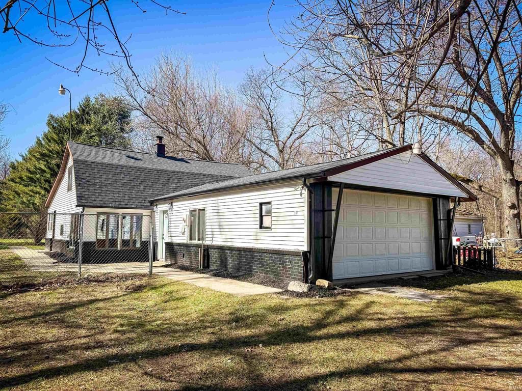 Photo of 55759 Apple Road, Osceola, IN 46561 (MLS # 202607524)