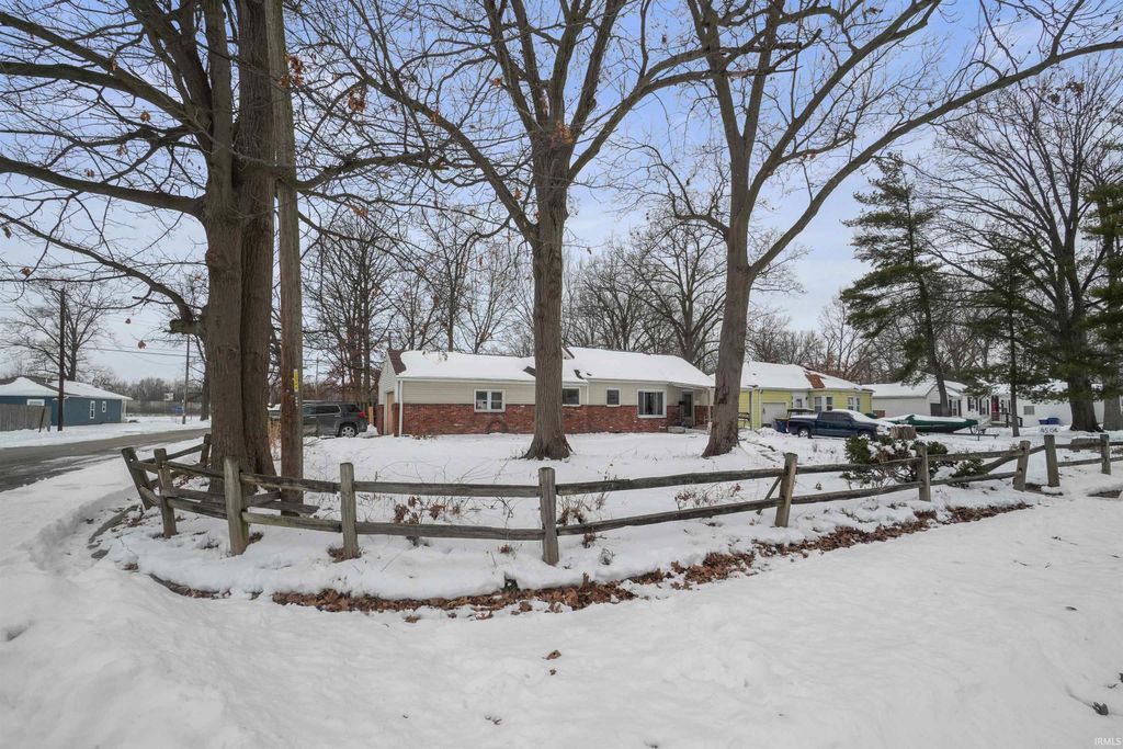 Photo of 4504 Longworth Avenue, Indianapolis, IN 46226 (MLS # 202604301)