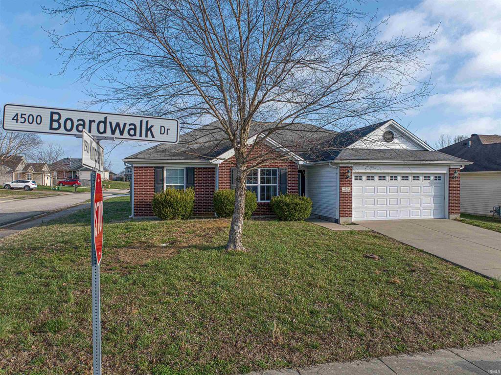 Photo of 4524 Boardwalk Drive, Evansville, IN 47725 (MLS # 202608313)