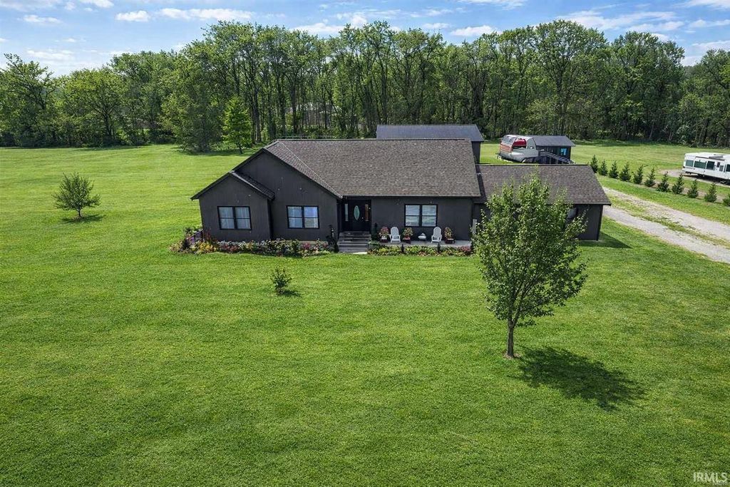 Photo of 2325 N Huntington Road, Marion, IN 46952 (MLS # 202603767)