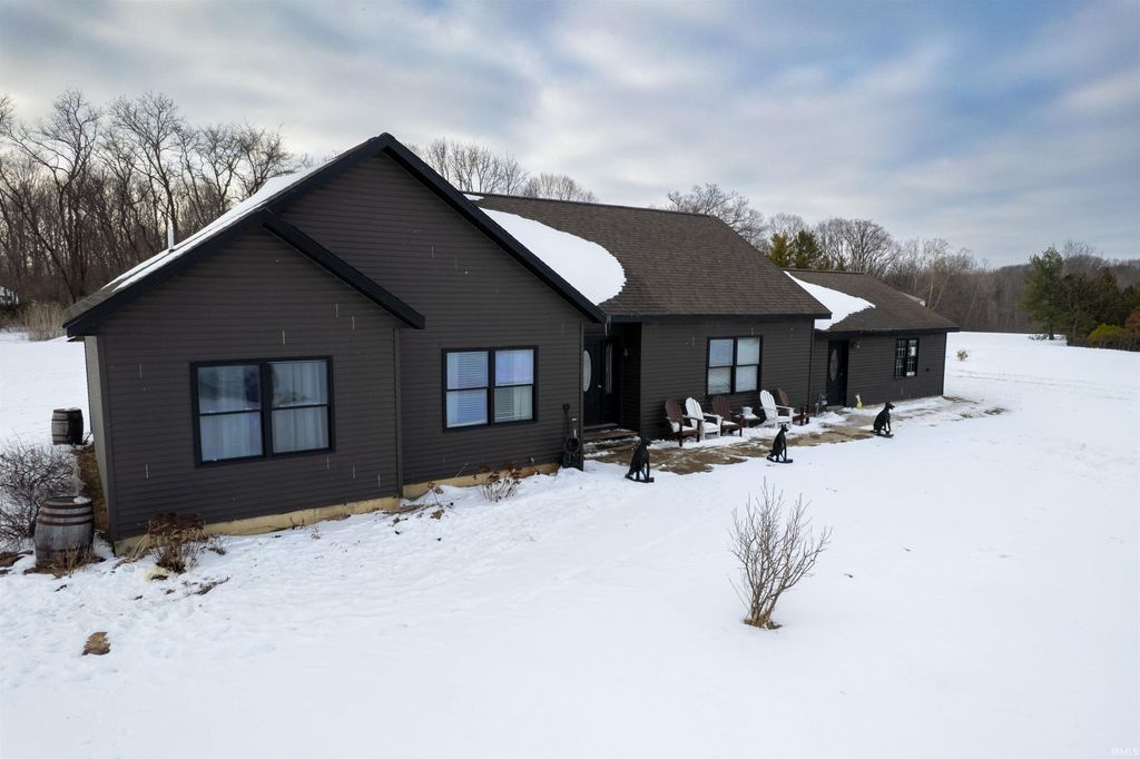 Photo of 2325 N Huntington Road, Marion, IN 46952 (MLS # 202603767)