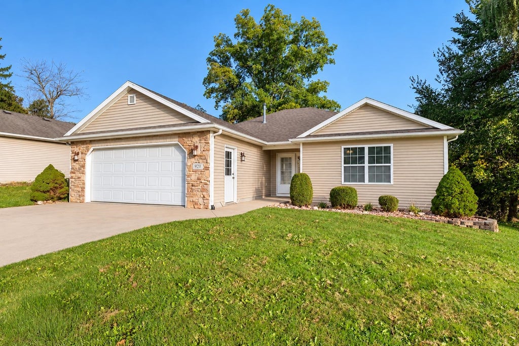 Photo of 920 Fox Lake Road, Angola, IN 46703 (MLS # 202642968)