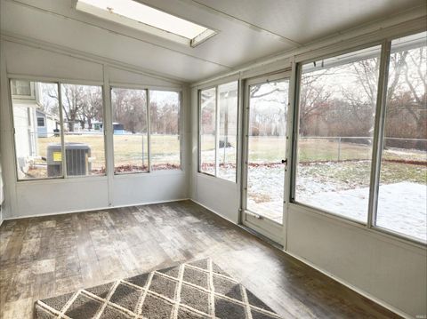 Tiny photo for 2952 S US Hwy 35 Highway, Logansport, IN 46947 (MLS # 202601212)