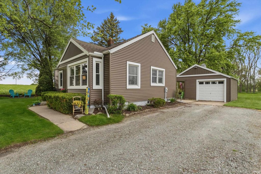 Photo of 17281 Quinn Road, Bremen, IN 46506 (MLS # 202617609)