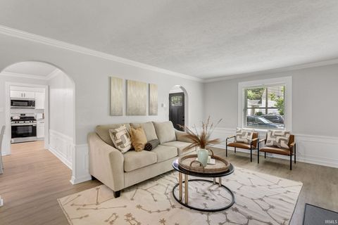 Tiny photo for 105 E Jennings Avenue, South Bend, IN 46614 (MLS # 202625526)