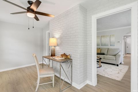Tiny photo for 105 E Jennings Avenue, South Bend, IN 46614 (MLS # 202625526)