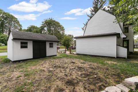 Tiny photo for 105 E Jennings Avenue, South Bend, IN 46614 (MLS # 202625526)