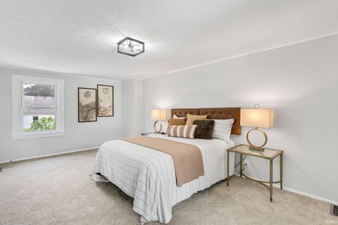Tiny photo for 105 E Jennings Avenue, South Bend, IN 46614 (MLS # 202625526)
