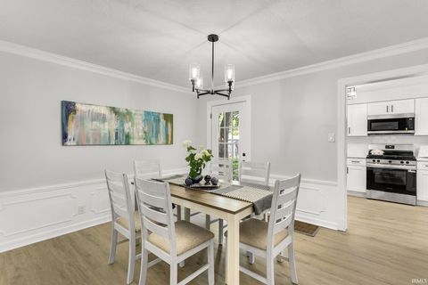 Tiny photo for 105 E Jennings Avenue, South Bend, IN 46614 (MLS # 202625526)