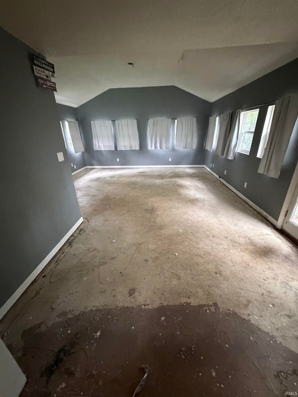 Photo of 1615 Babcock Drive, Fort Wayne, IN 46819 (MLS # 202639487)