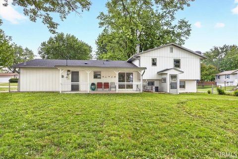 Tiny photo for 720 S Westwood Drive, Bloomington, IN 47403 (MLS # 202618671)