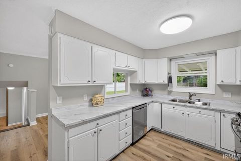 Tiny photo for 720 S Westwood Drive, Bloomington, IN 47403 (MLS # 202618671)