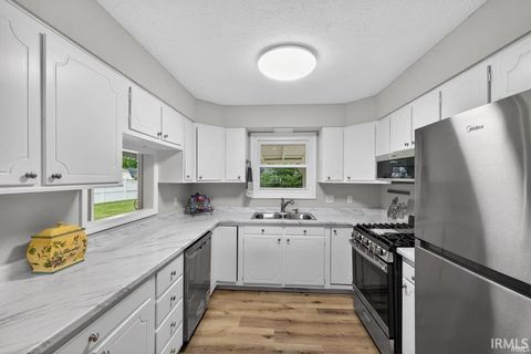 Tiny photo for 720 S Westwood Drive, Bloomington, IN 47403 (MLS # 202618671)