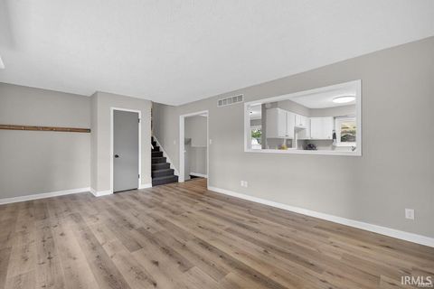 Tiny photo for 720 S Westwood Drive, Bloomington, IN 47403 (MLS # 202618671)