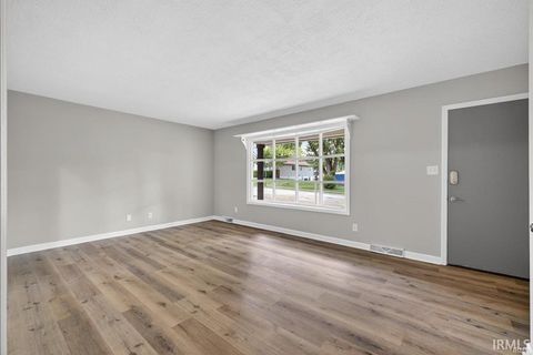 Tiny photo for 720 S Westwood Drive, Bloomington, IN 47403 (MLS # 202618671)