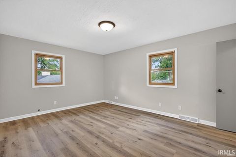 Tiny photo for 720 S Westwood Drive, Bloomington, IN 47403 (MLS # 202618671)