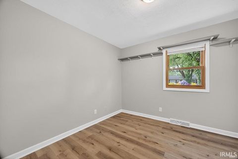 Tiny photo for 720 S Westwood Drive, Bloomington, IN 47403 (MLS # 202618671)