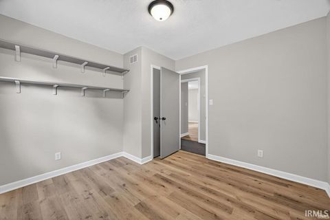 Tiny photo for 720 S Westwood Drive, Bloomington, IN 47403 (MLS # 202618671)